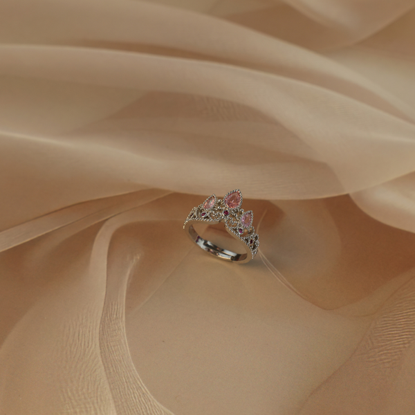 Love queen taj ring Boho Bloom