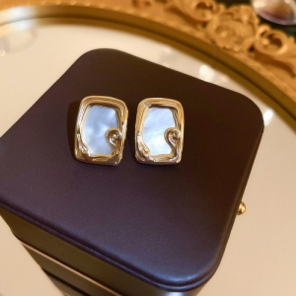 Pleasing Golden Plated Rectangle Stud Earring Boho Bloom