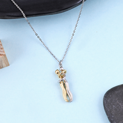 Love hug necklace Boho Bloom