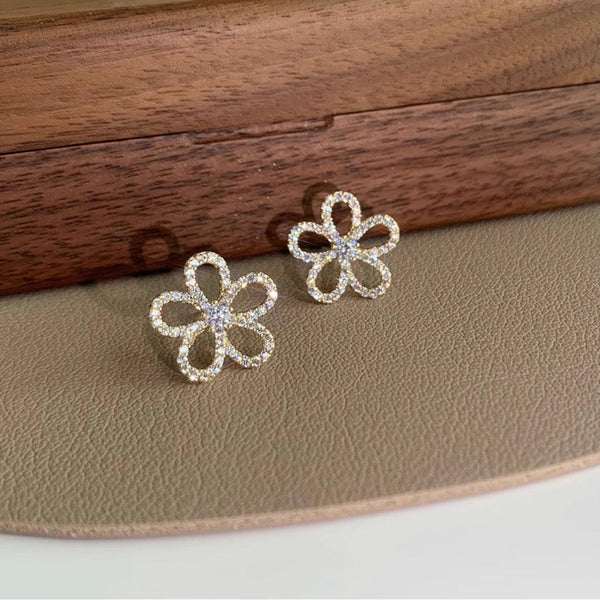 Stunning Little Zircon Flower Stud Earring Boho Bloom