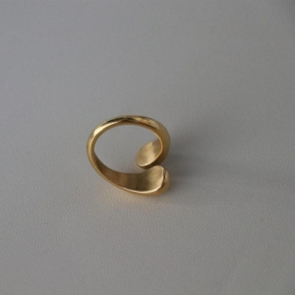 Modern Gold Fluid Ring Boho Bloom