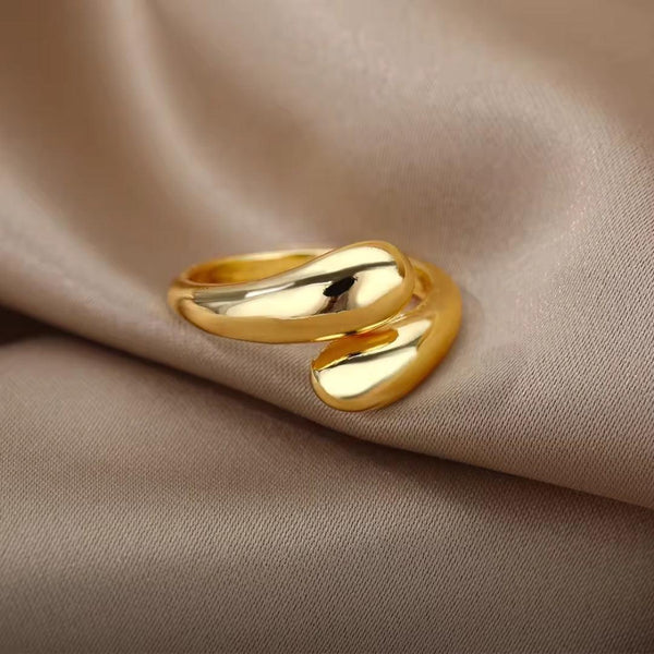Modern Gold Fluid Ring Boho Bloom