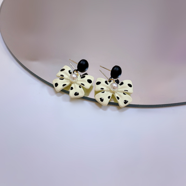 Simple Temperament Bow Polka Dot Earrings Boho Bloom