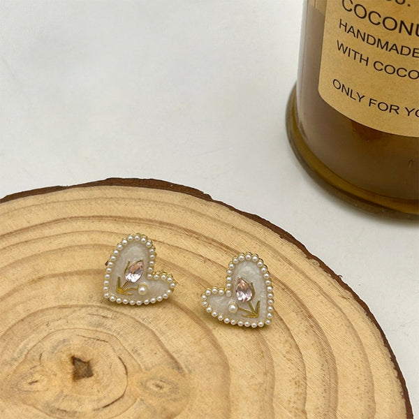 Cute Mini Heart White Pearl Earring Boho Bloom
