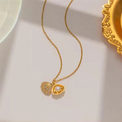 Share: Seashell and Pearl Necklace Boho Bloom