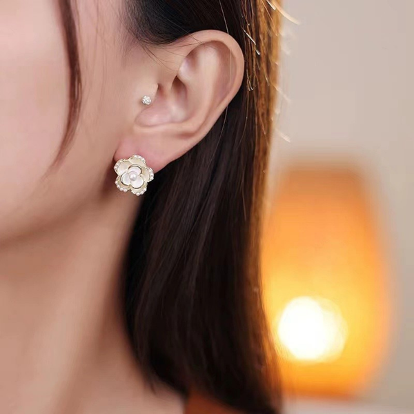 Beautiful Hollow Flower Stud Earring Boho Bloom