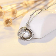 Share: Seashell and Pearl Necklace Boho Bloom