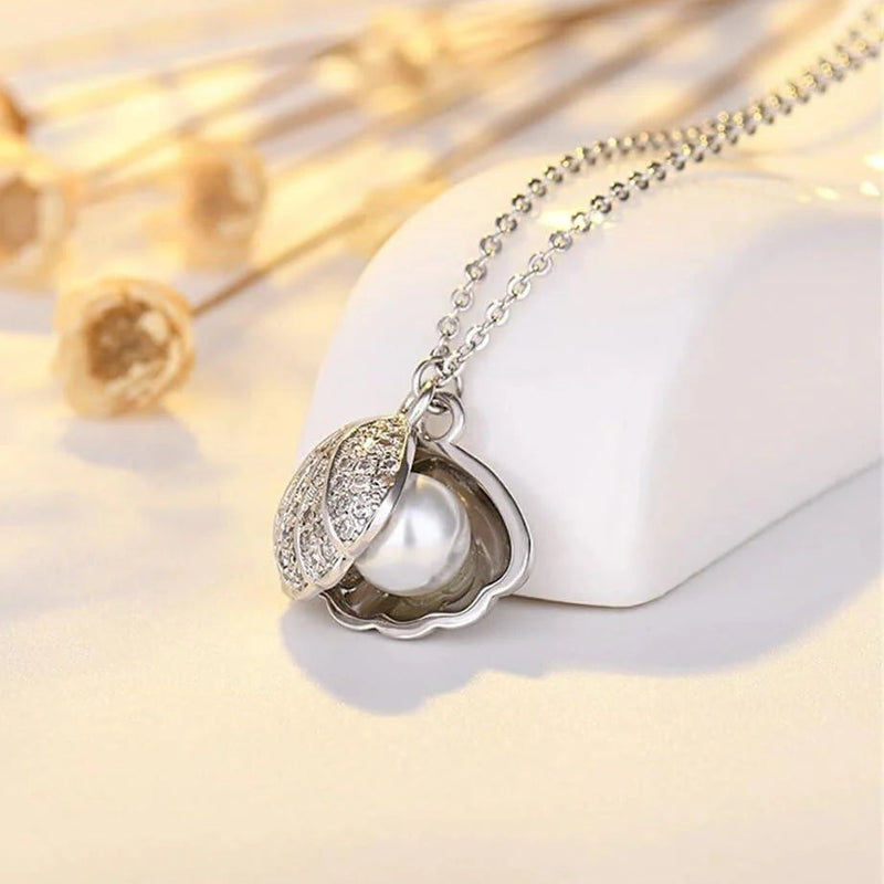 Share: Seashell and Pearl Necklace Boho Bloom