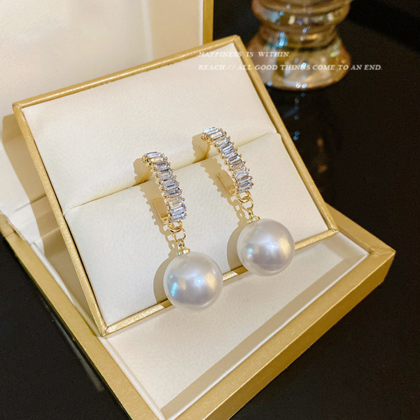 Beaded Crystal Big Pearl Earring Boho Bloom