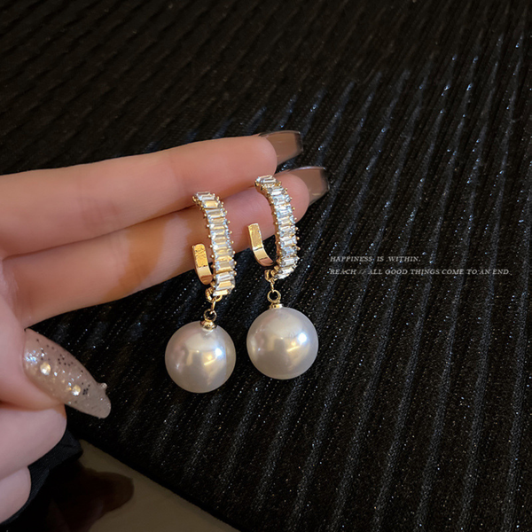 Beaded Crystal Big Pearl Earring Boho Bloom
