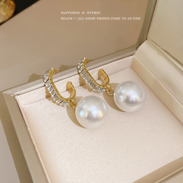 Beaded Crystal Big Pearl Earring Boho Bloom