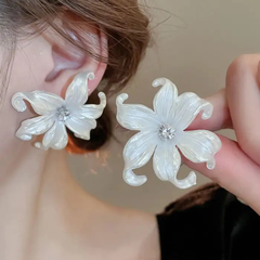Tulip Crystal White Flower Stud Earrings Boho Bloom