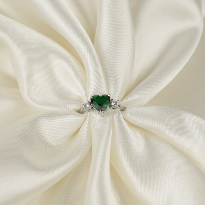 Emerald Green Stone Silver Ring Boho Bloom