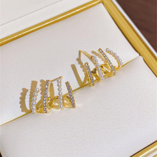 Crystal Pearly Hold Earring Boho Bloom