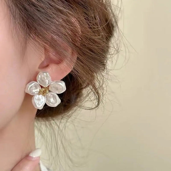 White Gold Plated Pearl Petal Flower Stud Earring Boho Bloom