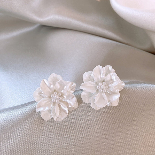 White Tiny Pearl Flower Stud Earring Boho Bloom