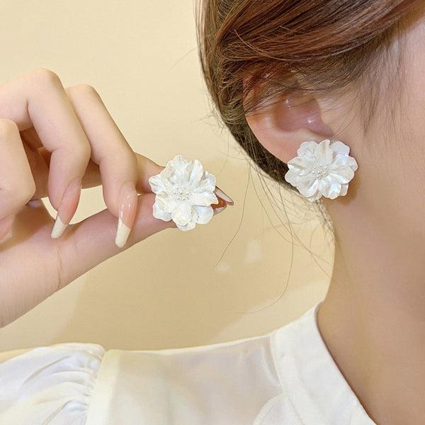 White Tiny Pearl Flower Stud Earring Boho Bloom