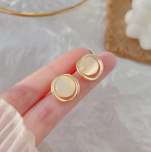 Monalisa Enamelled Studs Earring Boho Bloom