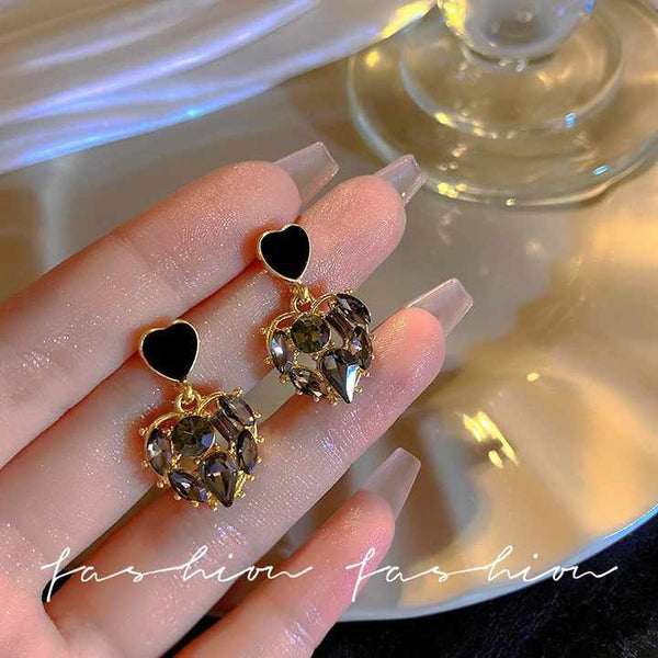 Black Heart Crystal Shine Earring Boho Bloom