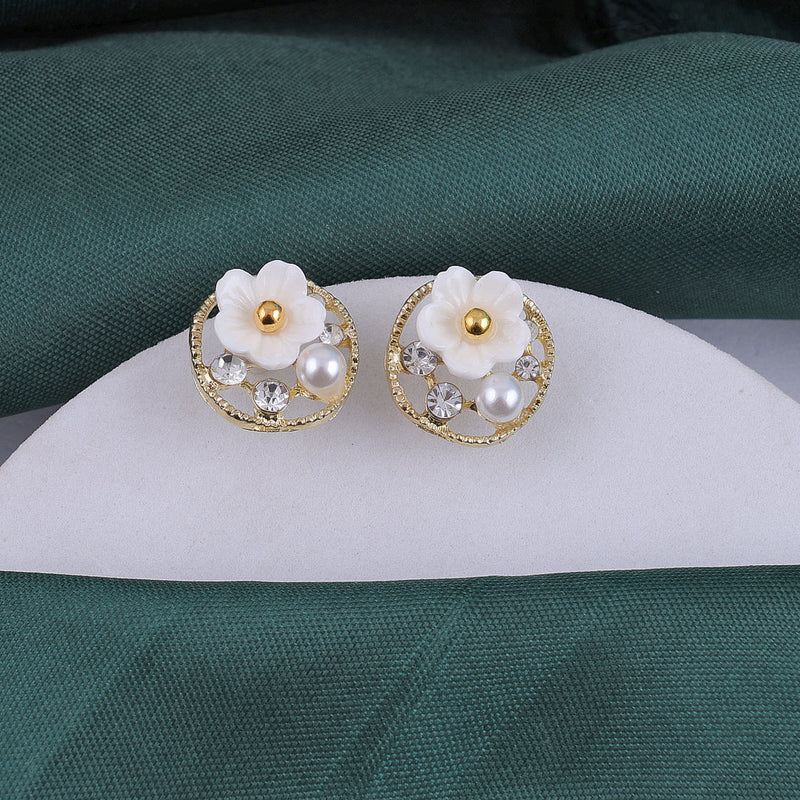Gold plated White Flower Earrings Boho Bloom